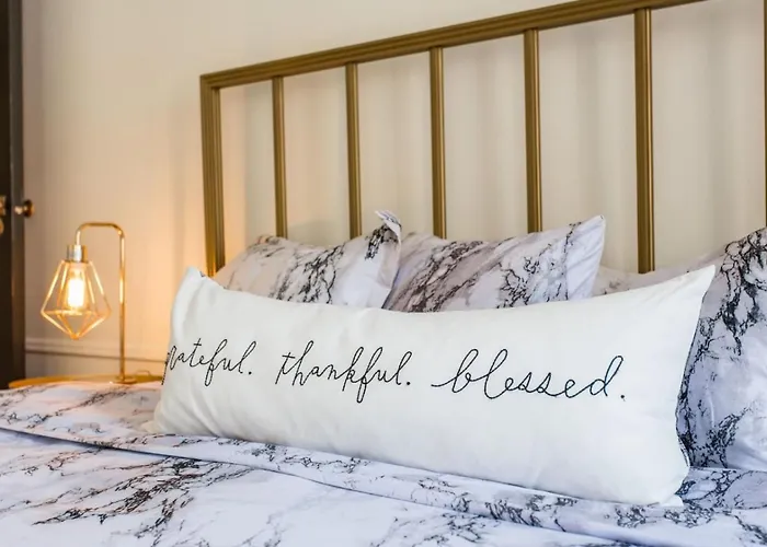 Downtown Magnificent Mile Sleep 20 6bd-6ba * Chicago