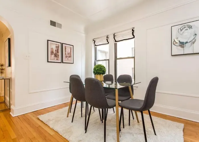 Downtown Magnificent Mile Sleep 20 6bd-6ba