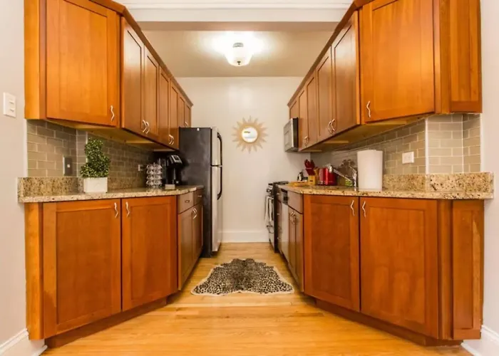 Downtown Magnificent Mile Sleep 20 6bd-6ba