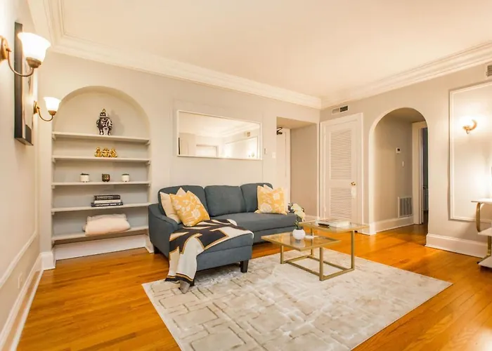 Downtown Magnificent Mile Sleep 20 6bd-6ba * Chicago