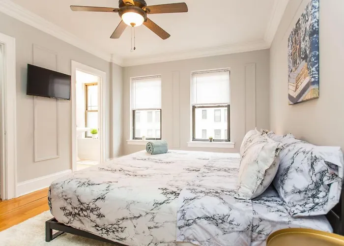 Downtown Magnificent Mile Sleep 20 6bd-6ba Apartamento