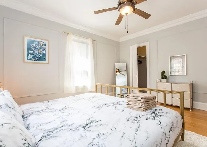 Downtown Magnificent Mile Sleep 20 6bd-6ba