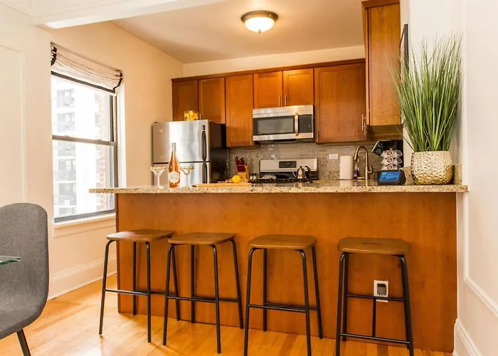 Downtown Magnificent Mile Sleep 20 6bd-6ba