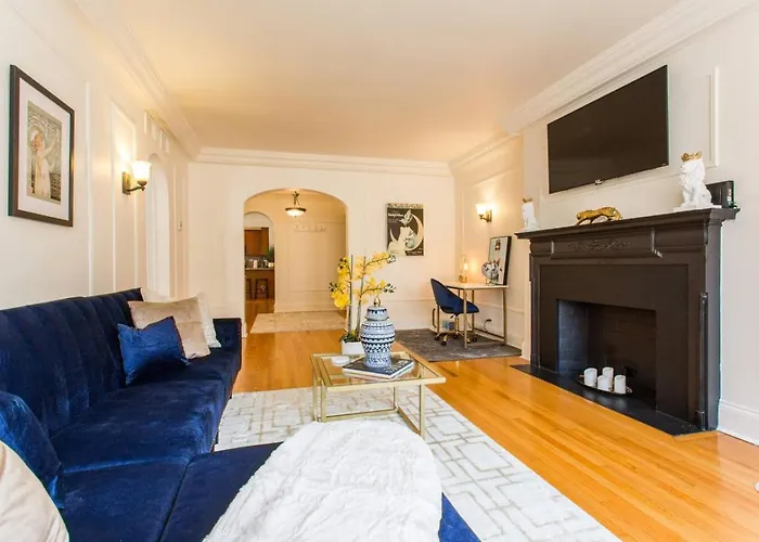 Downtown Magnificent Mile Sleep 20 6bd-6ba Chicago
